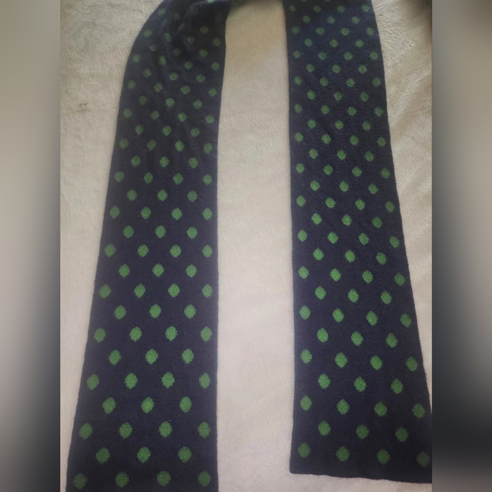 L.L.Bean Reversible Polka Dot Scarf. Navy & Hunter Green. Like NEW. - Picture 1 of 6